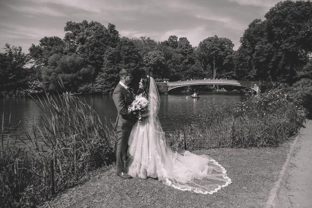summer wedding central park bow bridge brazilian couple BW