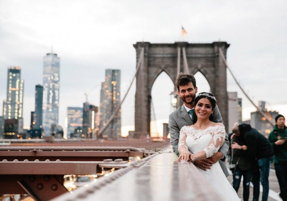 brooklyn-bridge-wedding-couple-photo (1)